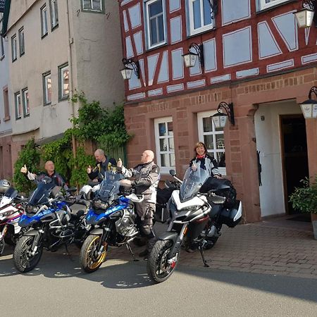 Brunnenputzer Pension Restaurant Kulsheim Esterno foto